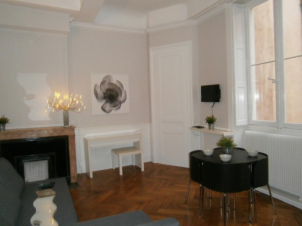 Appartements Place Bellecour Lione Camera foto